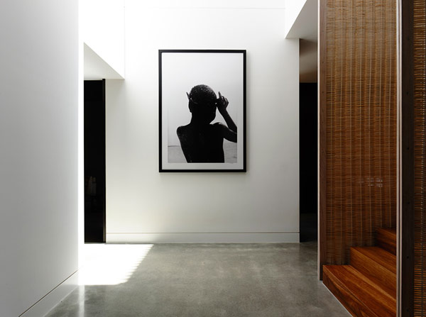 Robust Coastal Residence in Australia