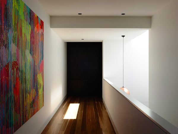 Robust Coastal Residence in Australia