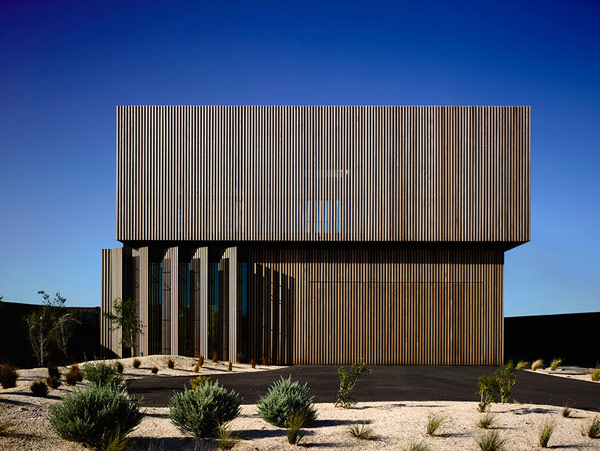 Robust Coastal Residence in Australia