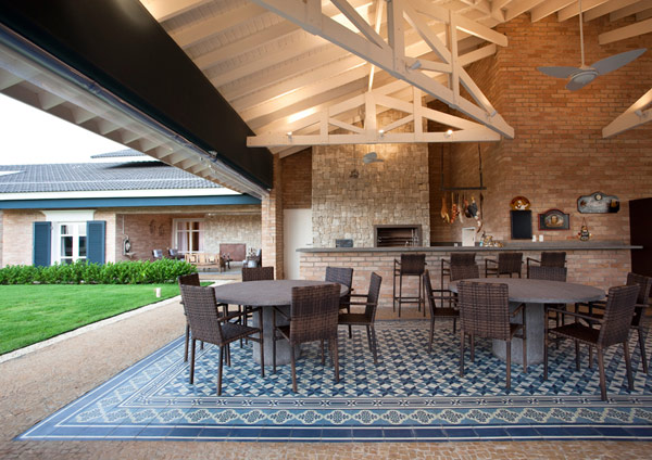 rustic-and-luxurious-villa-04