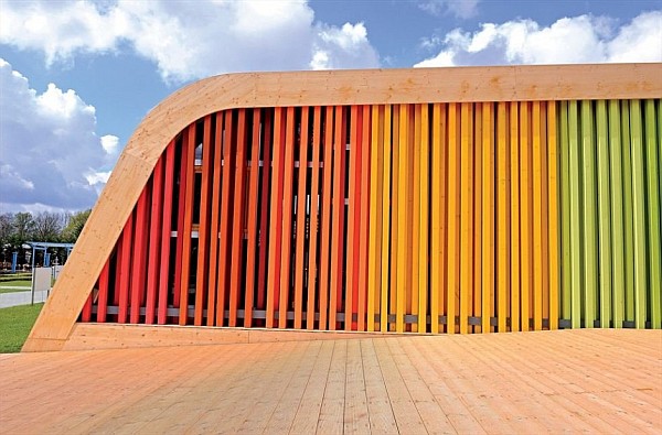 Spanish Pavilion Design Resembles a Ski Ramp