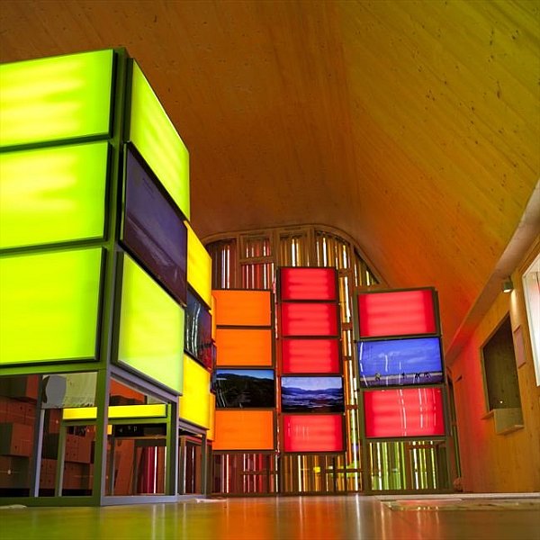 Spanish Pavilion Design Resembles a Ski Ramp