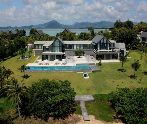 stunning-beach-residence-phuket-thailand-02