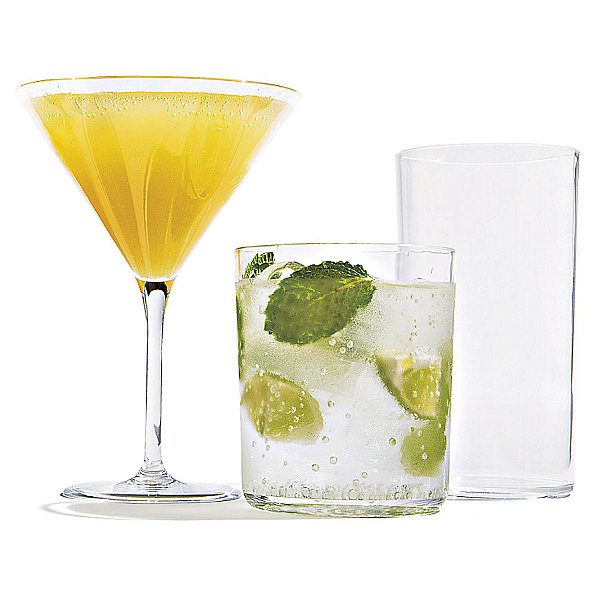 Festive Table Decor for Outdoor Entertaining