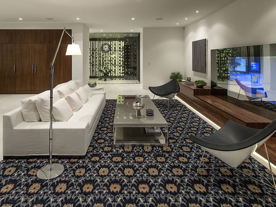 The 1232 Sunset Plaza in California