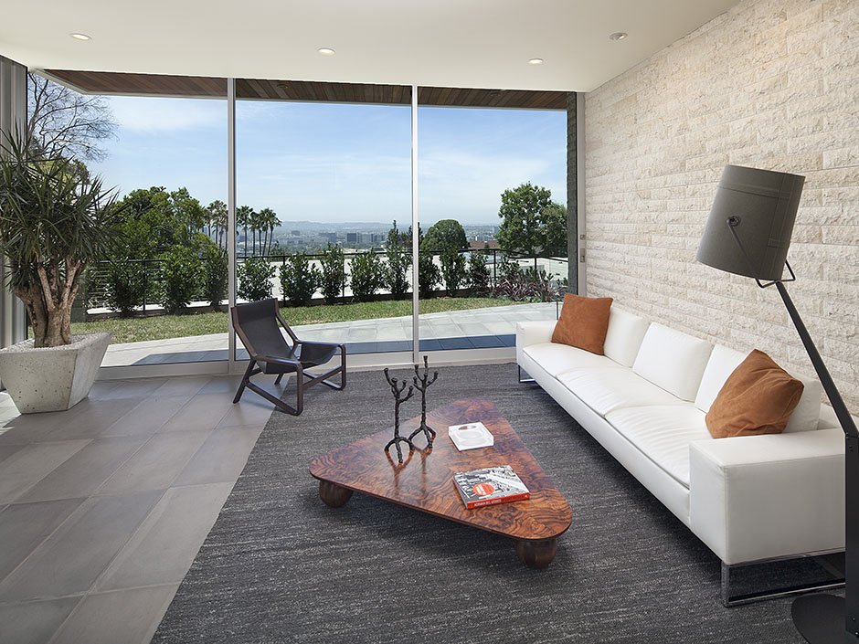 The 1232 Sunset Plaza in California