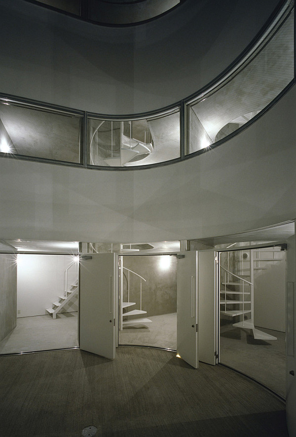 Japanese apartment shapes up to please bike enthusiasts