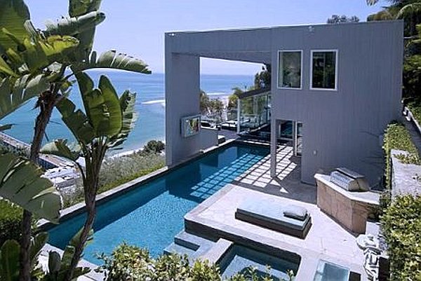 Ultra-modern Malibu Villa With Outdoor Pool, Spells Luxury