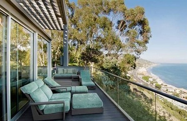 Ultra-modern Malibu Villa With Outdoor Pool, Spells Luxury