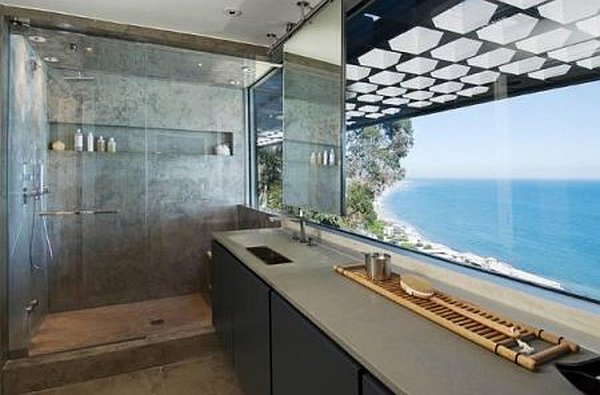 Ultra-modern Malibu Villa With Outdoor Pool, Spells Luxury