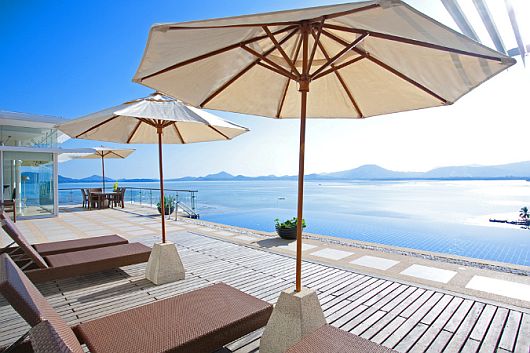 Ultra Modern Ocean View Villas in Phuket; Striking Design That Gets the Eye