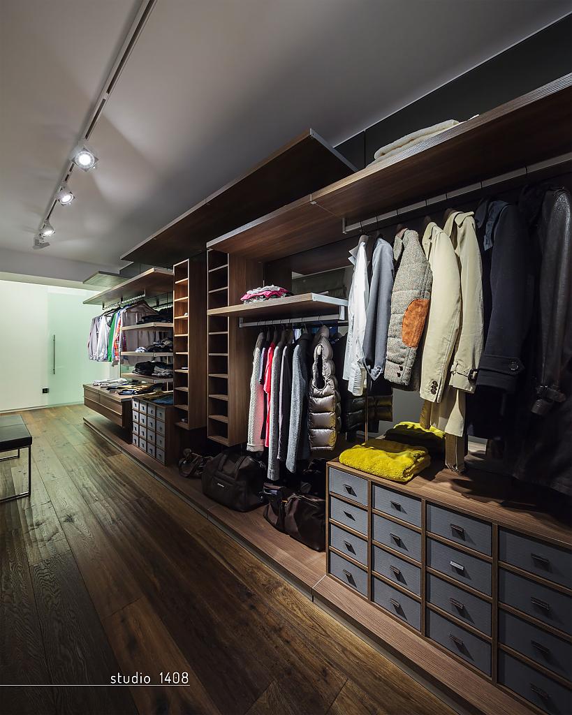 V Apartment by Studio 1408