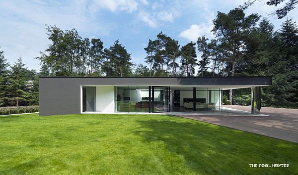 Villa Veth is a Blend of Modern and Classical Architecture