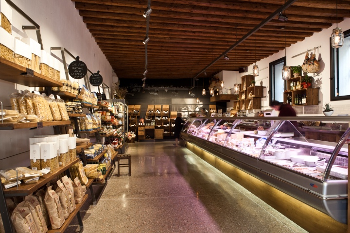 el-bocon-del-prete-food-store-by-filippo-remonato-bassano-del-grappa-italy-20
