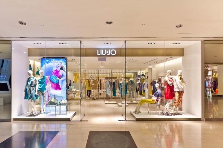 liujo-store-by-fabio-caselli-design-singapore-02