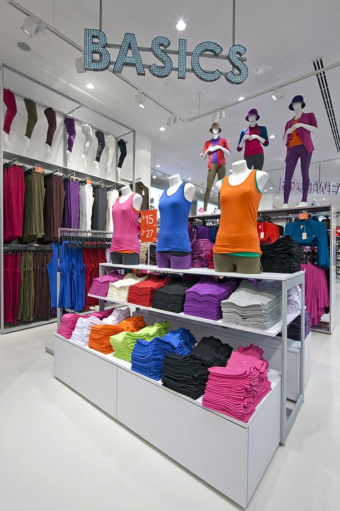 twenty-four-concept-stores-by-dalziel-and-pow-05