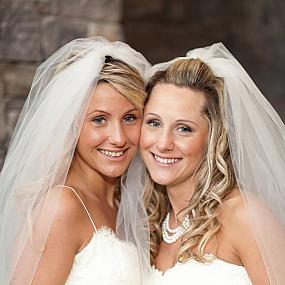 twin-sisters-winter-wedding-08