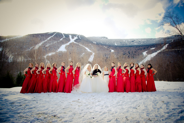 twin-sisters-winter-wedding-13