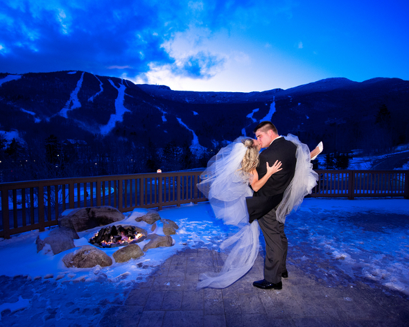 twin-sisters-winter-wedding-15