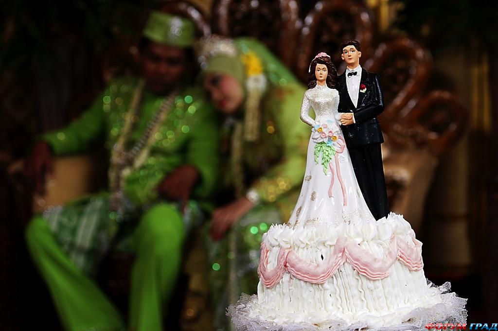cutting-the-cake-ceremony-15