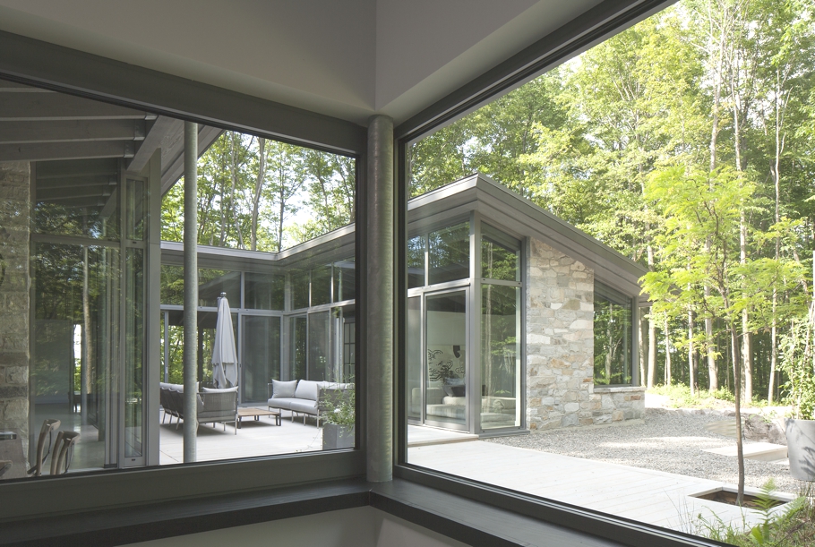 beautiful-bromont-house-quebec-11