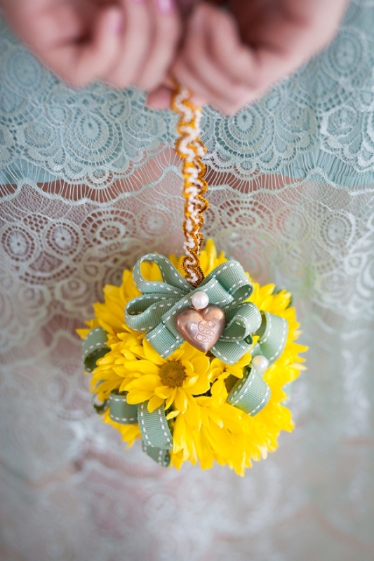 yellow-mint-and-gold-wedding-inspirational-shoot-04