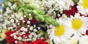 beautiful-bright-summer-wedding-bouquets-11-01