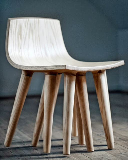 chair-sepii-02