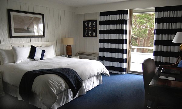 decorating-with-a-nautical-theme-01