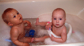 Вот так купаются наши сыночки