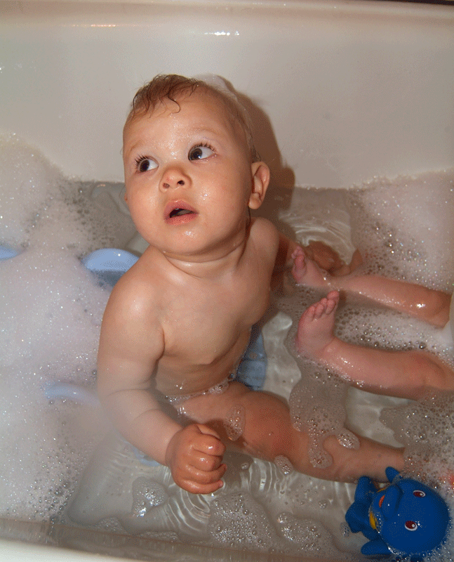 Куда то засмотрелся