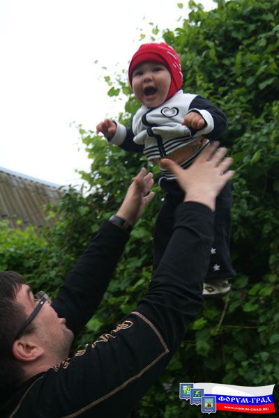 Мой папа красивый и сильный