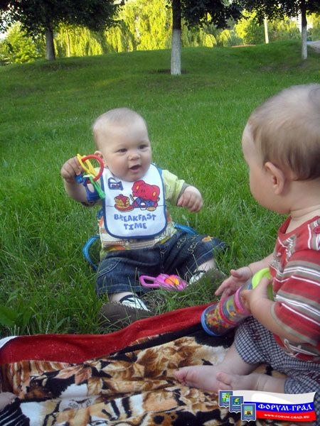 Общение и знакомство с малышами