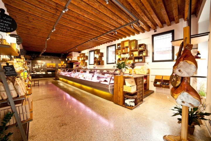 el-bocon-del-prete-food-store-italy-01