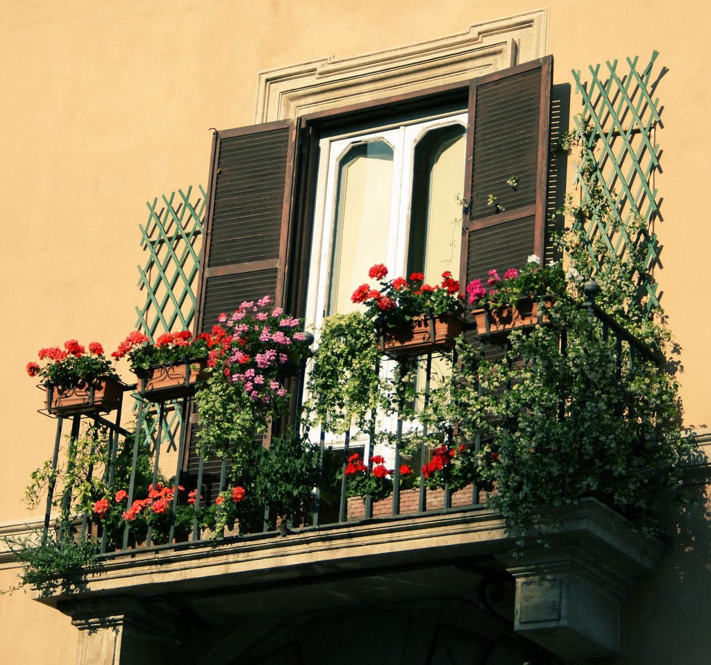 interior-design-balcony-64
