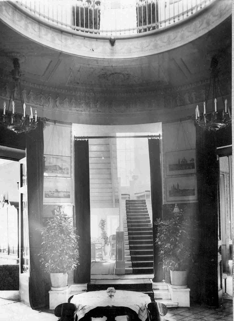 interyer-dorevolyutsionoy-kvartiry-v-peterburge-55