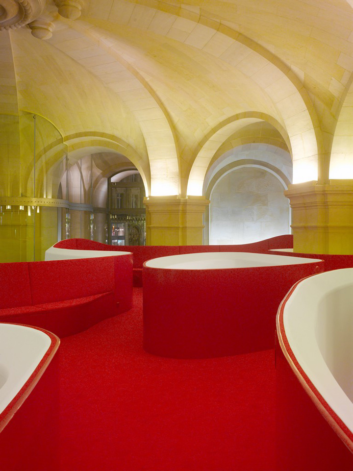 phantom-restaurant-03