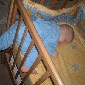 sleeping-babies-funny-pictures-17