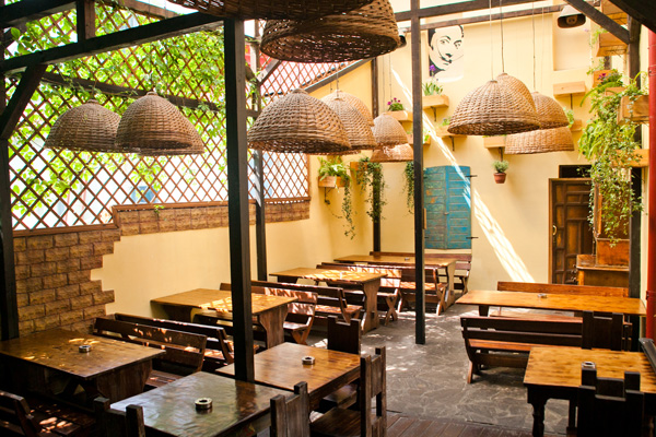 tapa-de-comida-restaurant-03