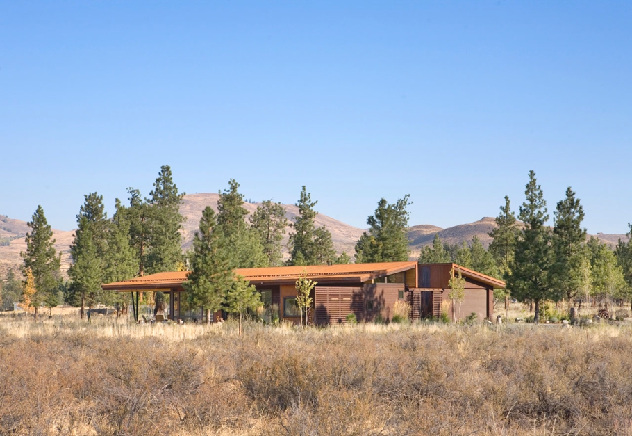 wolf-creek-view-cabin-02