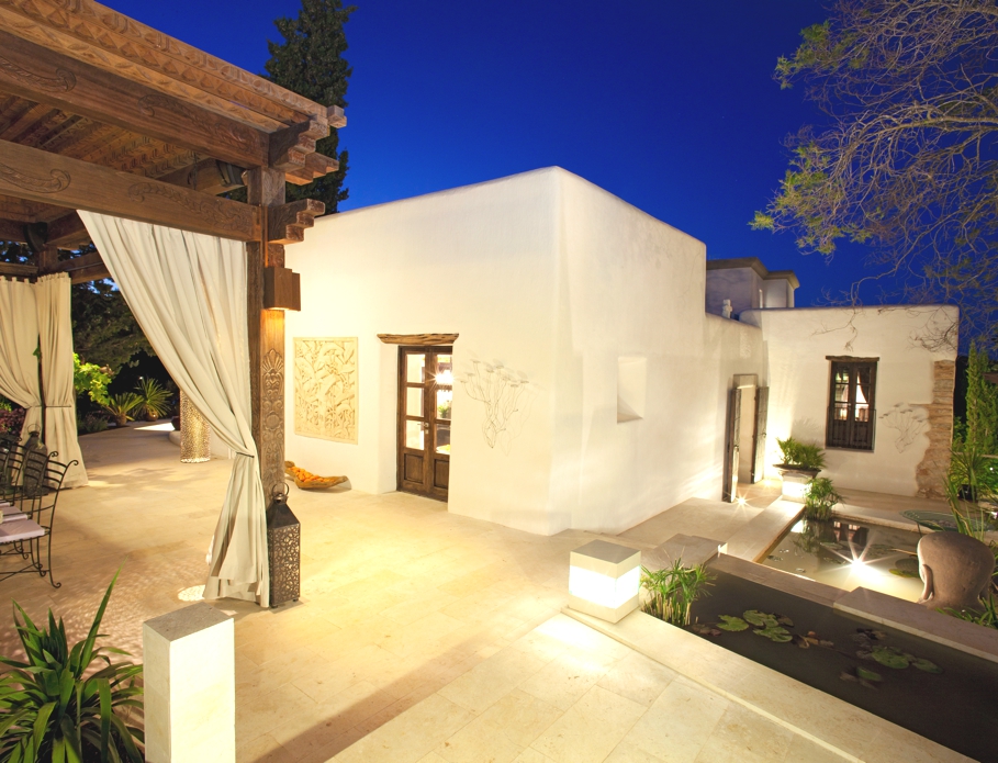 luxurious-villa-finca-ibiza-03