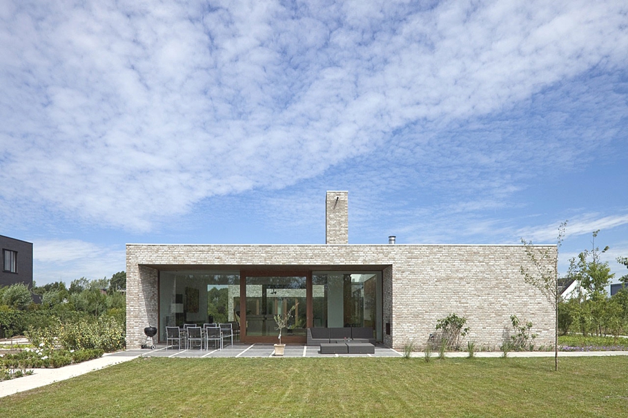 modern-design-villa-hendrikx-netherlands-06