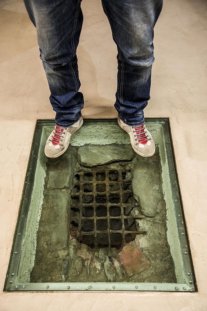 f-b-aurum-store-italy-03