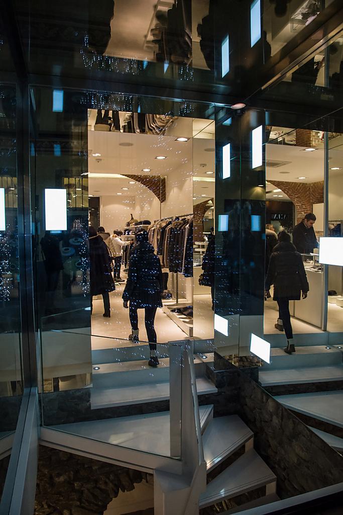 f-b-aurum-store-italy-10