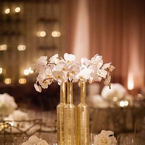 gold-and-white-wedding-ideas-17