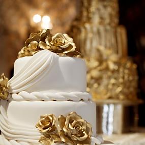 gold-and-white-wedding-ideas-22