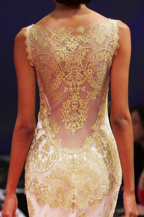 gold-and-white-wedding-ideas-32