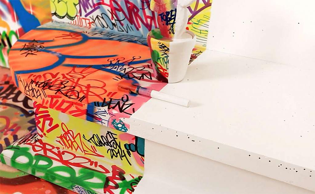 graffiti-hotel-room-04