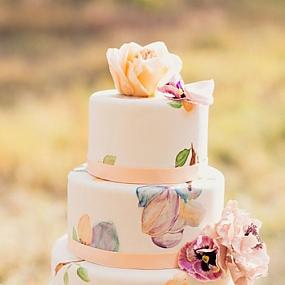 hand-painted-wedding-cakes-02