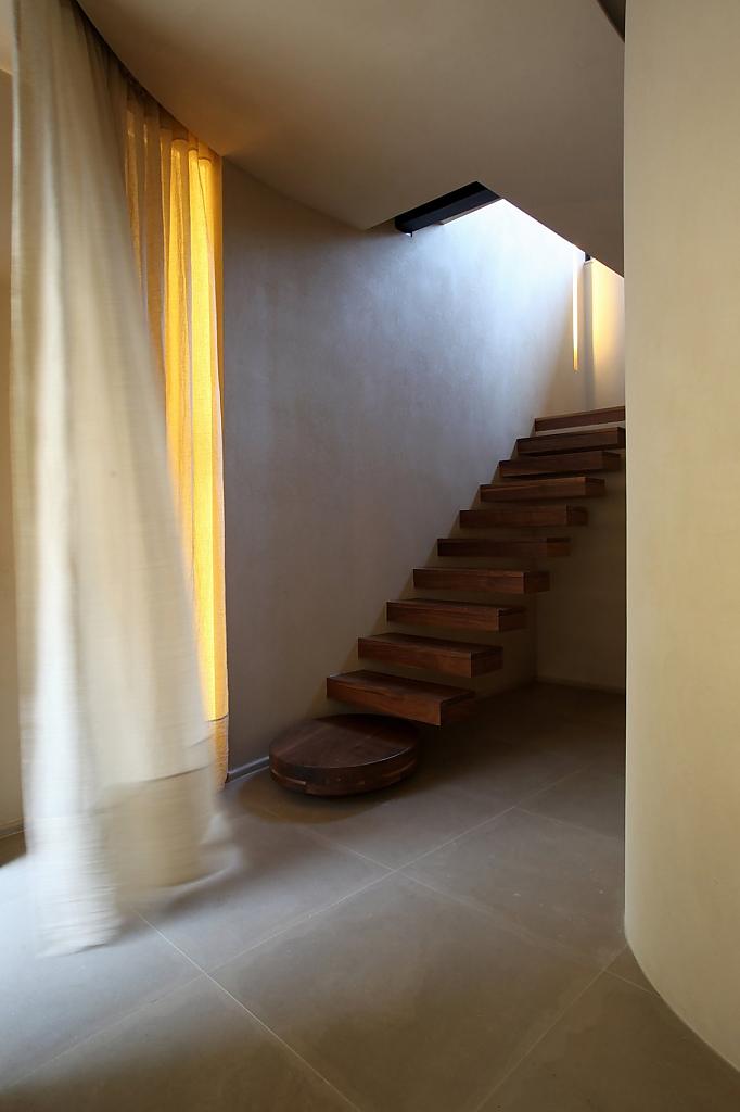 house-by-minas-kosmidis-21